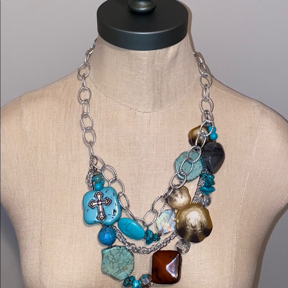 Beautiful Boutique Silver Necklace
